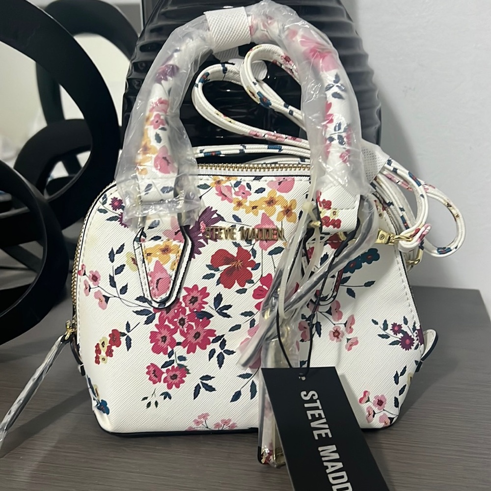 Authentic Steve Madden White Floral Crossbody Bag